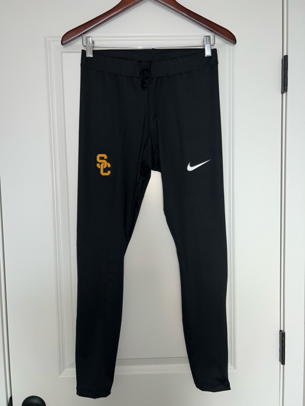 Nike Black Women’s USC Leggings with drawstring Size M NWT